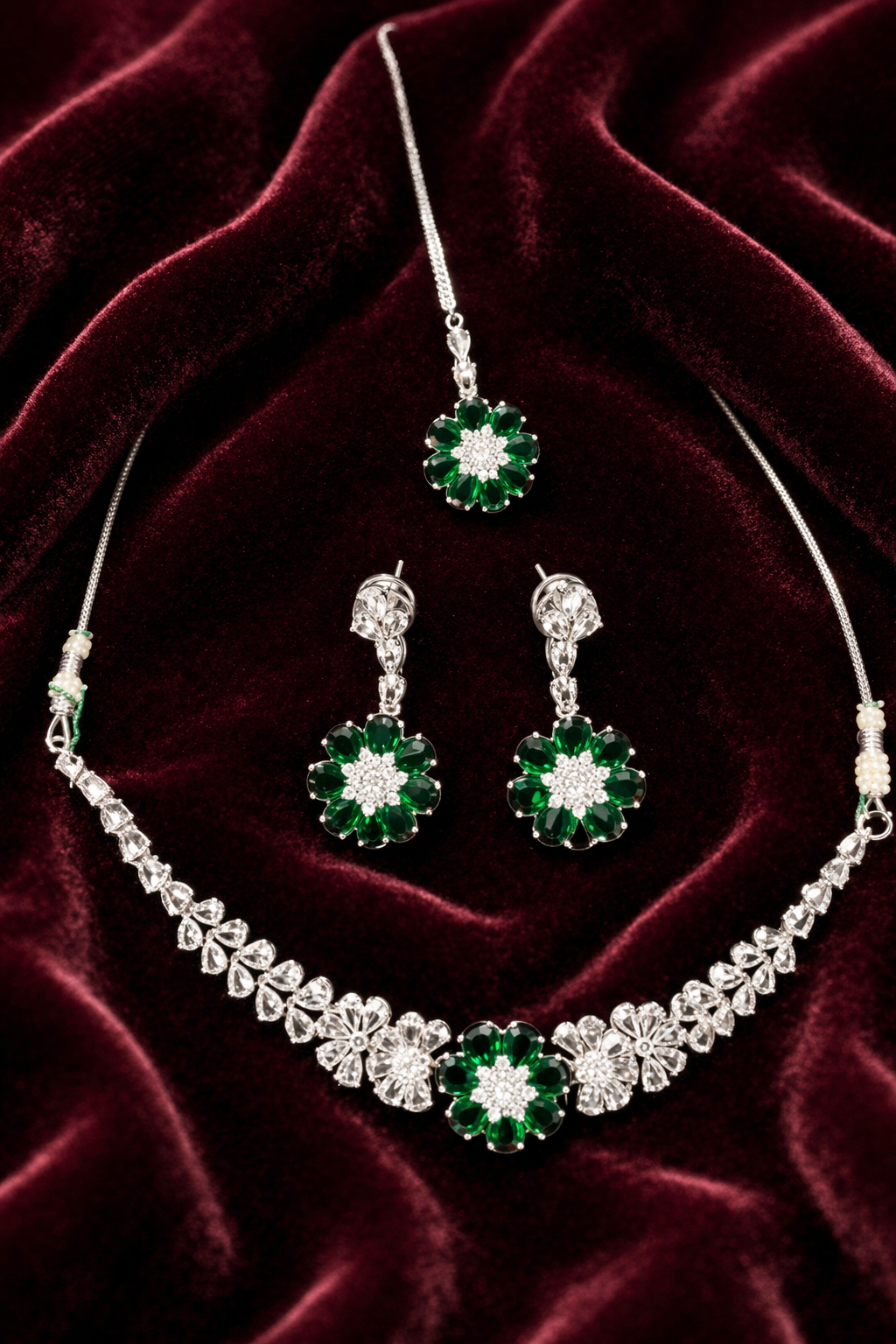 Elegant Green Floral Stone Necklace Set with Earrings