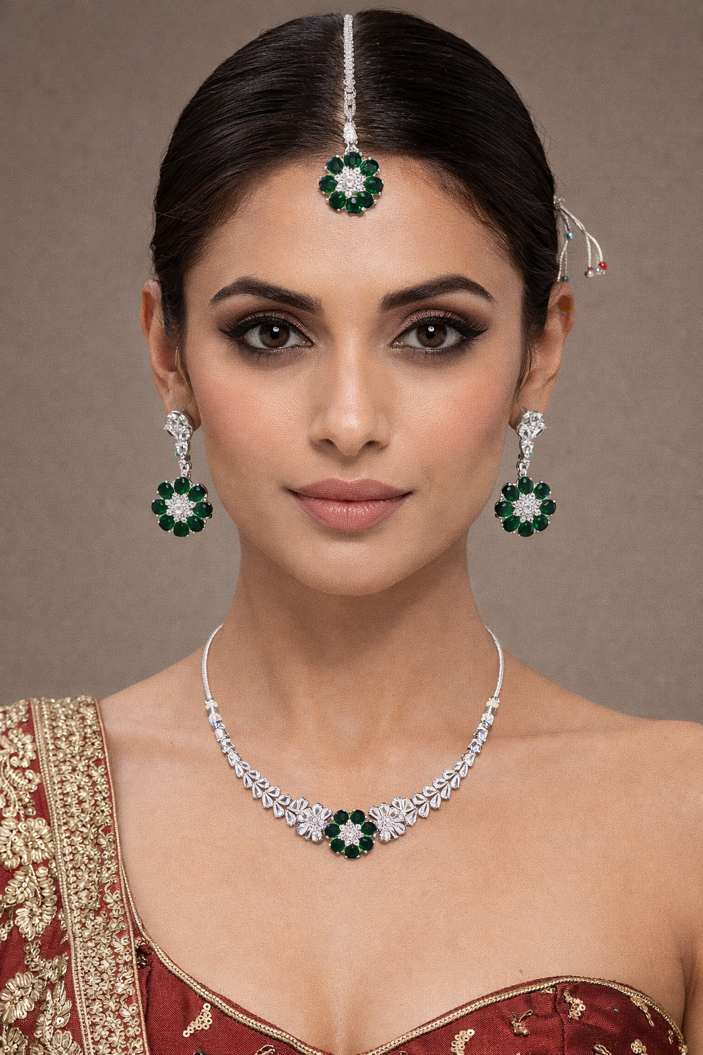 Elegant Green Floral Stone Necklace Set with Earrings