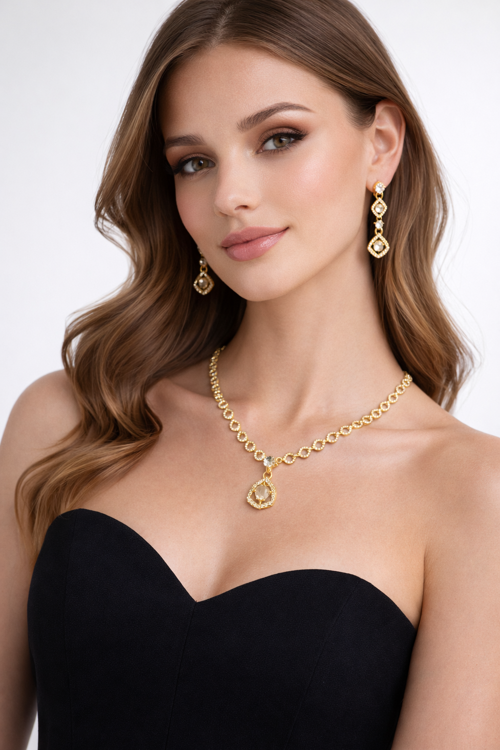 Elegant Gold Tone Necklace Set with Cushion Cut Crystal Design