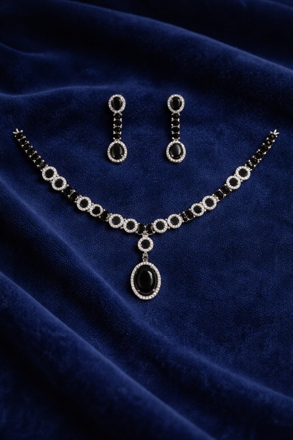 Elegant Black Crystal Necklace Set with Drop Earrings