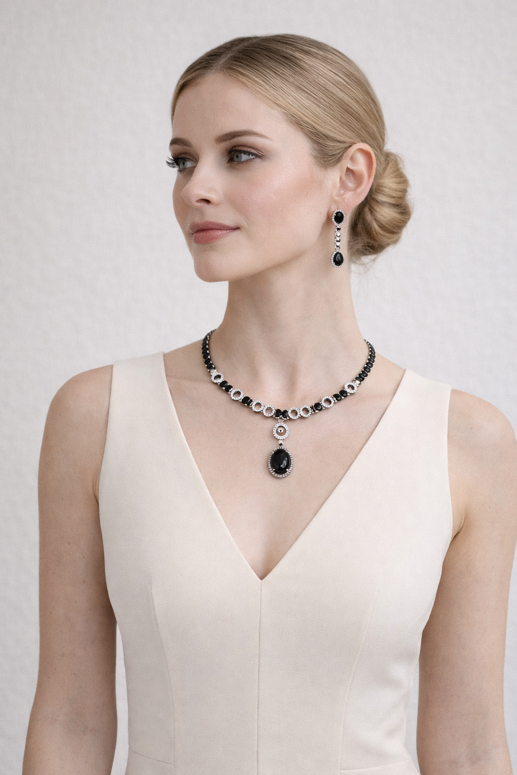 Elegant Black Crystal Necklace Set with Drop Earrings