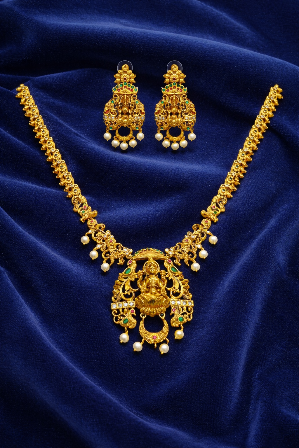 Traditional South Indian Lakshmi Pendant Necklace Set