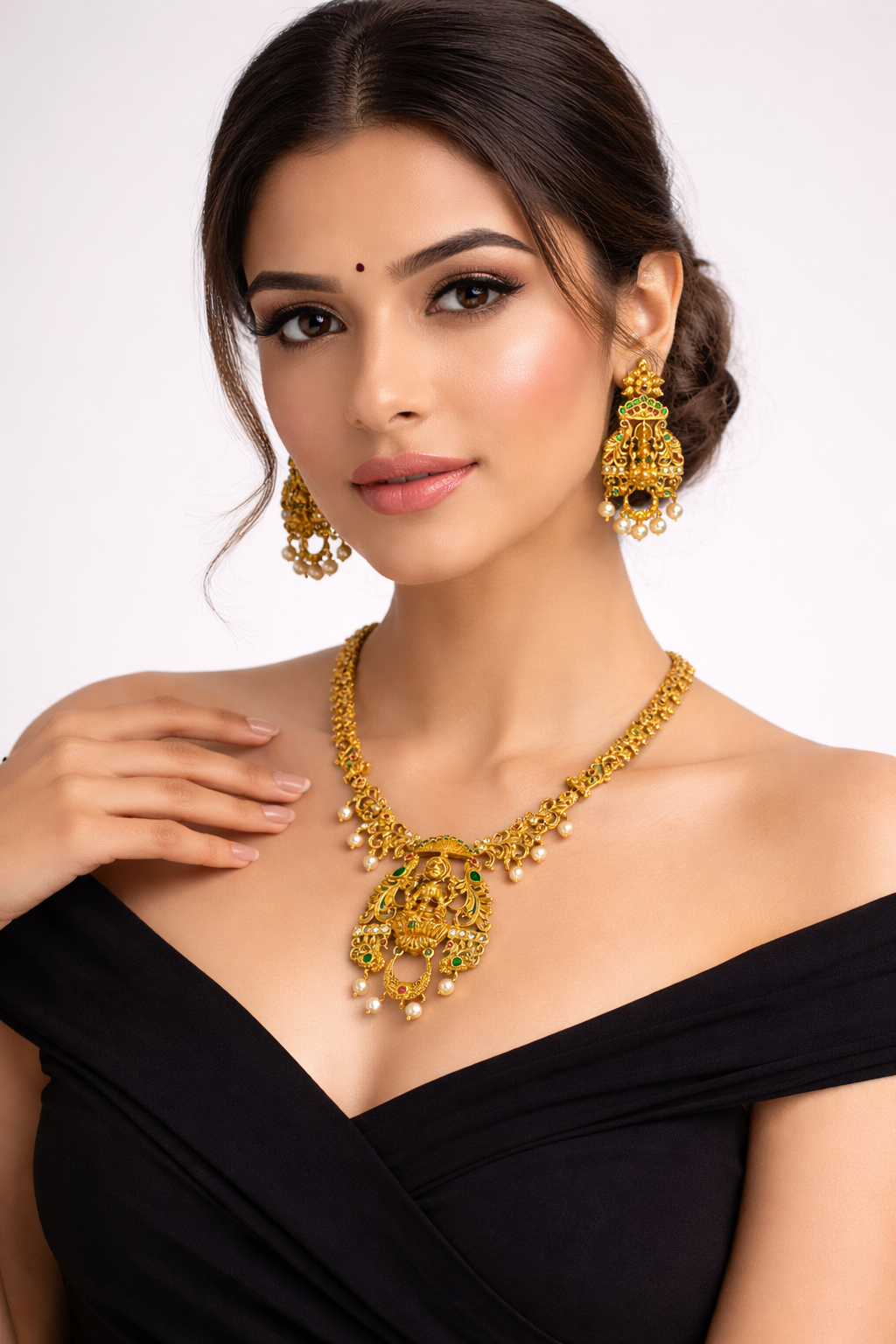 Traditional South Indian Lakshmi Pendant Necklace Set